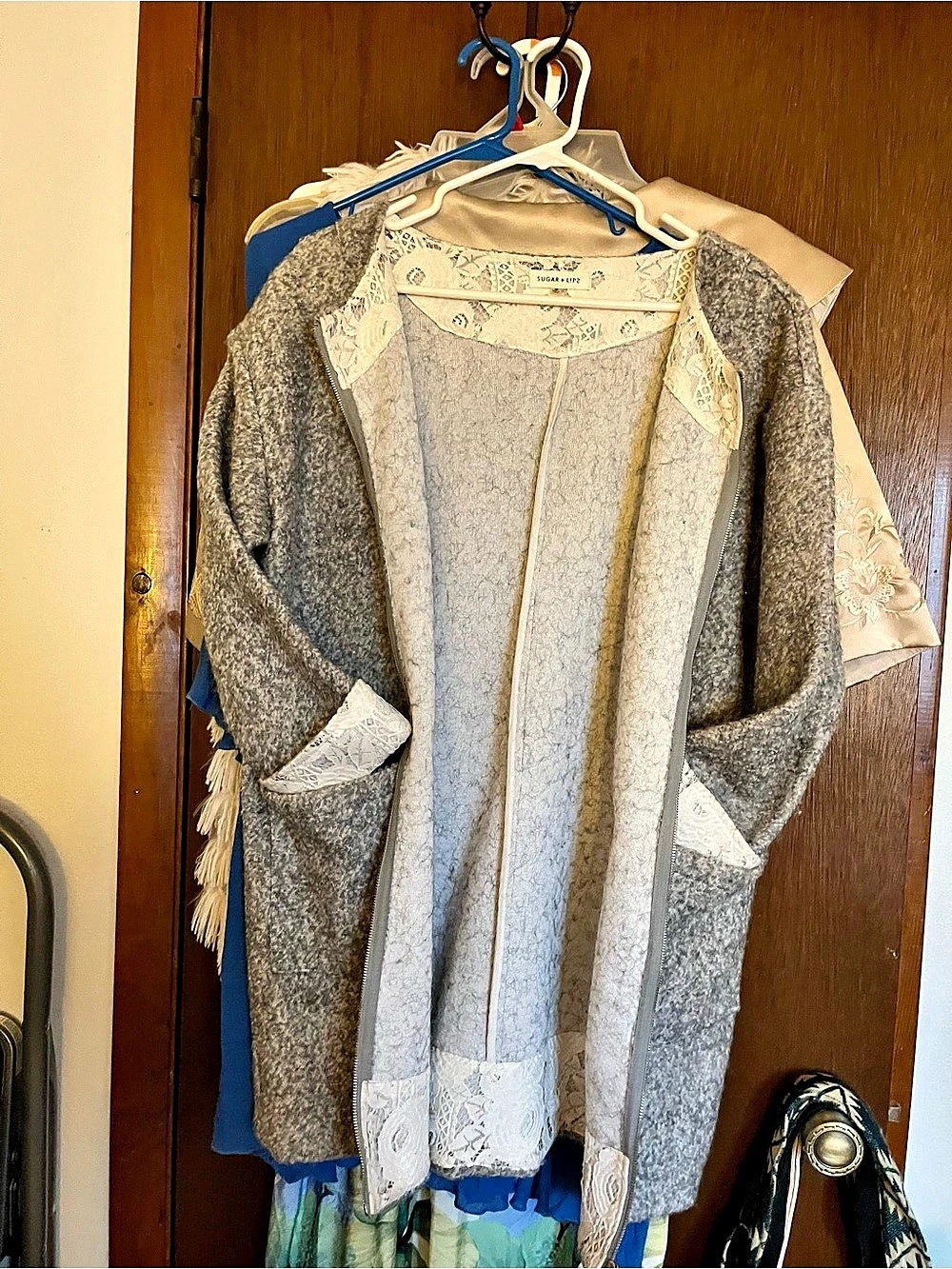 Sugar + LIP2 Floral Lace Trim Cardigan in Gray & White Size Medium Like